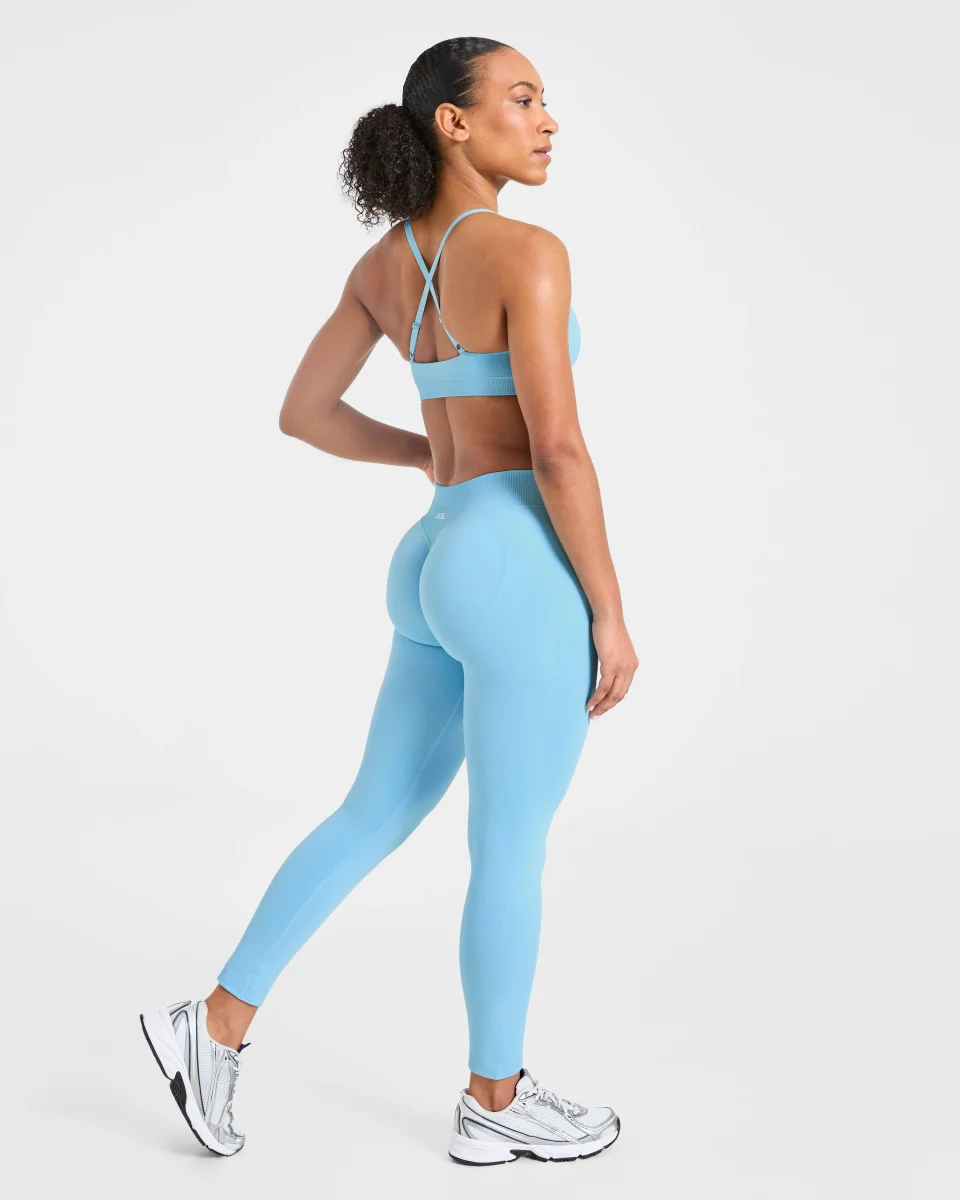 Enhance Seamless Sports Bra - Powder Blau – Bild 5